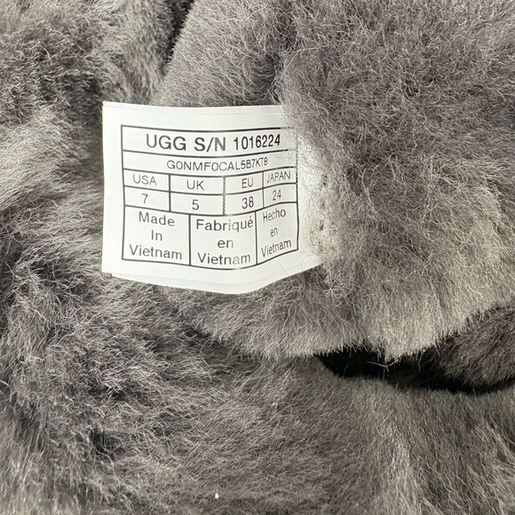 Gray UGG Classic Tall Boots Size 7 - Picture 3 of 5